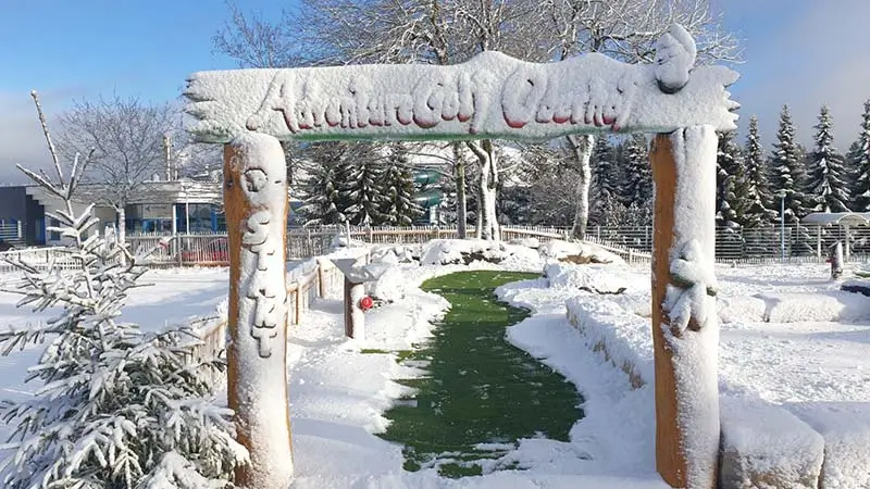 AdventureGolf Oberhof im Winter. Hotel Tipp.