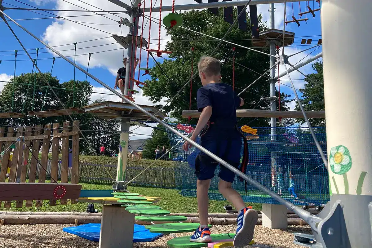 GolfKletterpark Oberhof, Hotel Tipp Adventuregolf Minigolf Oberhof | Oberhof Hotel Urlaub im Thüringenschanze