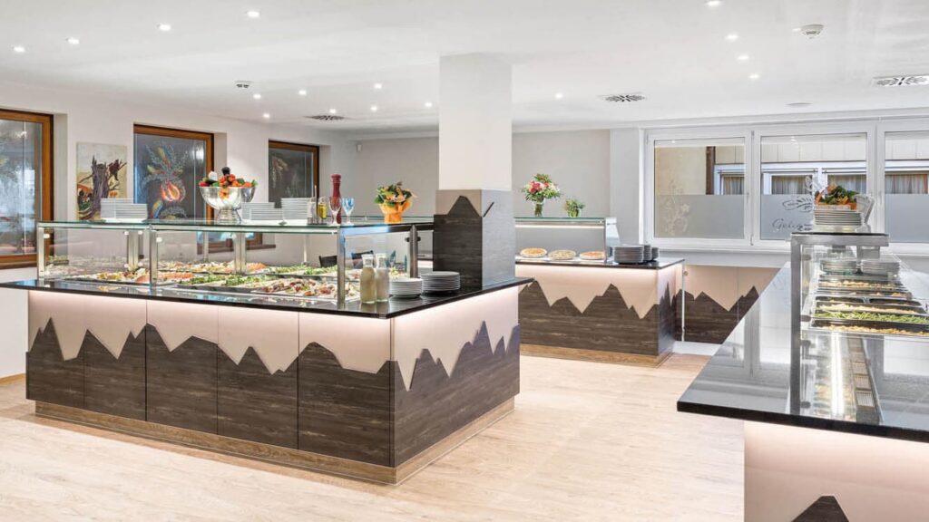 Buffetbereich im Restaurant Bergvagabund im Hotel Thüringenschanze