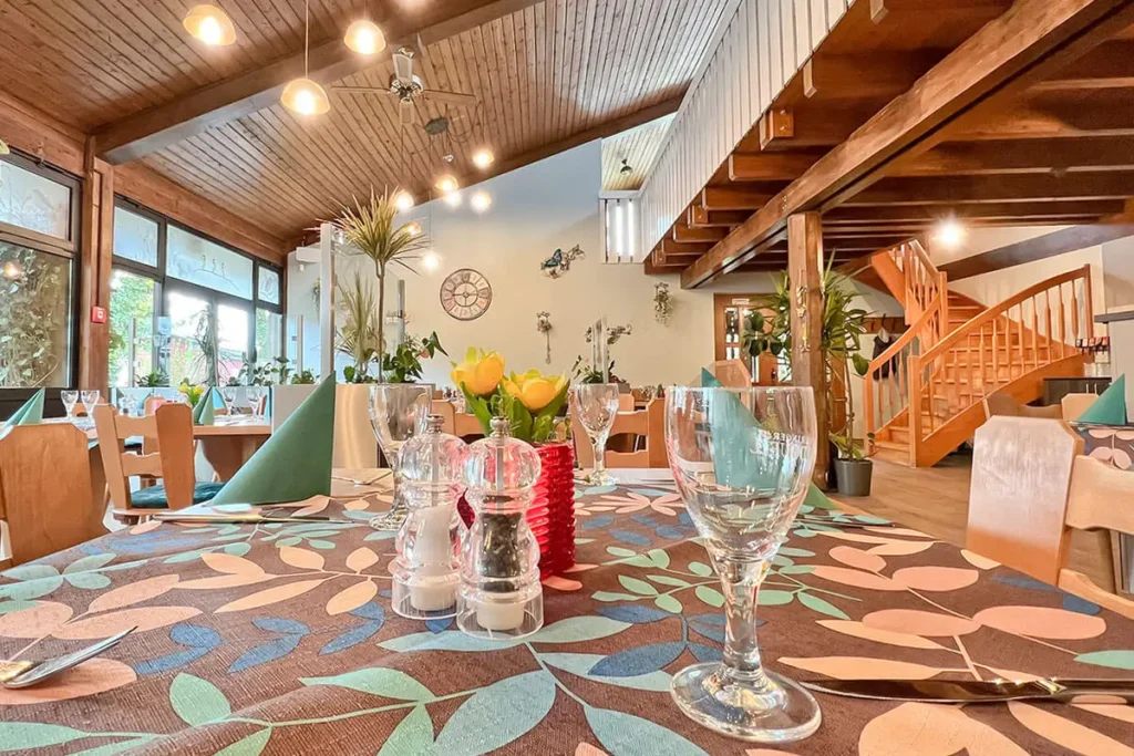 Restaurant Oberhof, Blick in den Gastraum Bergvagabund