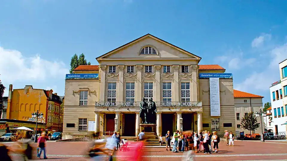 Weimar | Denkmal Schiller & Goethe | Urlaub in Thüringen | Oberhof Hotel Urlaub im Thüringenschanze Weimar | Denkmal Schiller & Goethe | Urlaub in Thüringen | Oberhof Hotel Urlaub im Thüringenschanze
